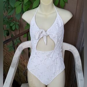 H&M White Keyhole One Piece Swimsuit